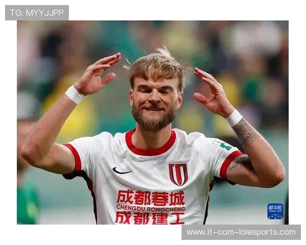 成都足球第一球星是谁 他在成都足球历史中的地位和影响揭秘