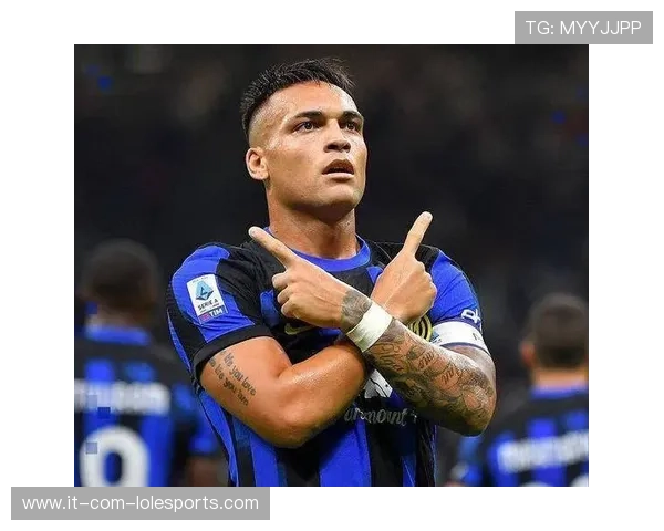 足球史上百大球星排名揭晓:见证足坛传奇与伟大时刻 足球史上百大球星排名揭晓:见证足坛传奇与伟大时刻